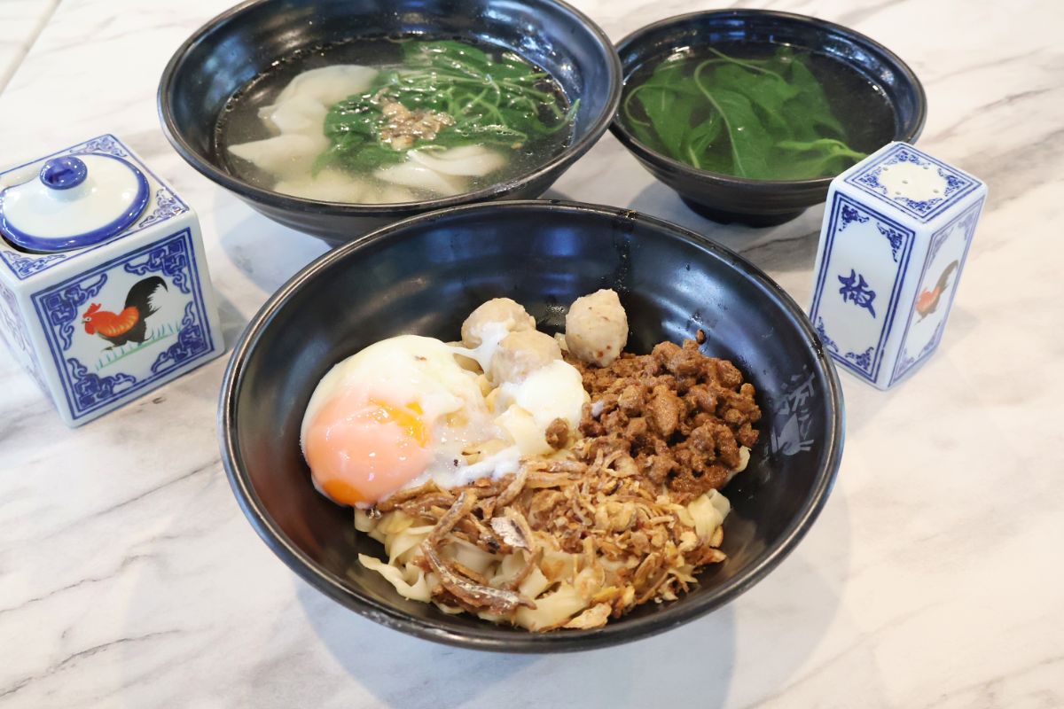 Old Street Cafe 老街咖啡店 at MacPherson Road